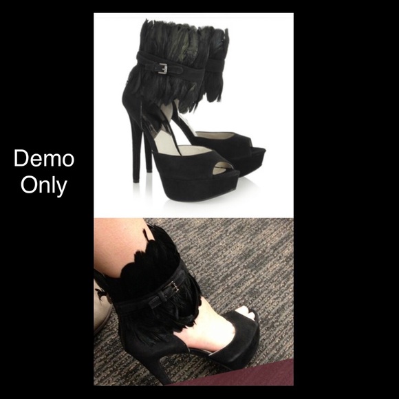 MICHAEL Michael Kors Feather Ankle Sandal - Picture 2 of 10